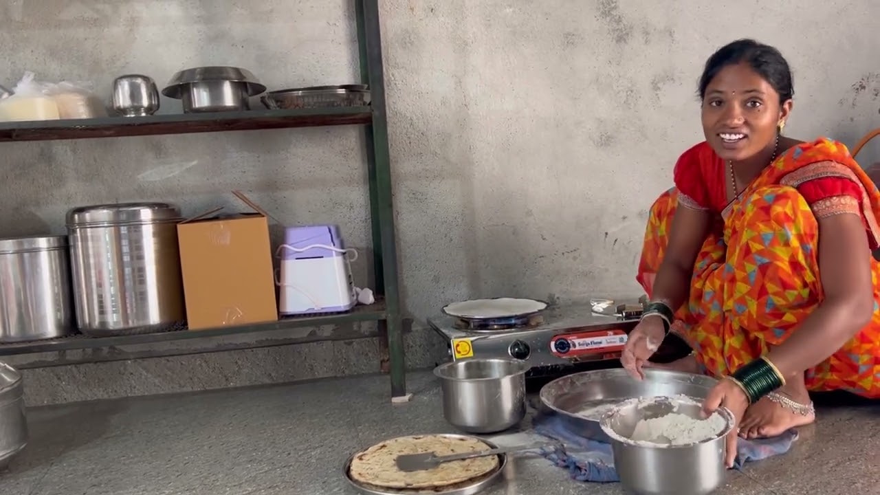 नवरा काय ऐकणा माझ्या मागच लागलाय अदमापुरला चल म्हणून ।आबा सारखाच येतोय नवऱ्याकडे वाटणी 🥲#गावठीपुनम