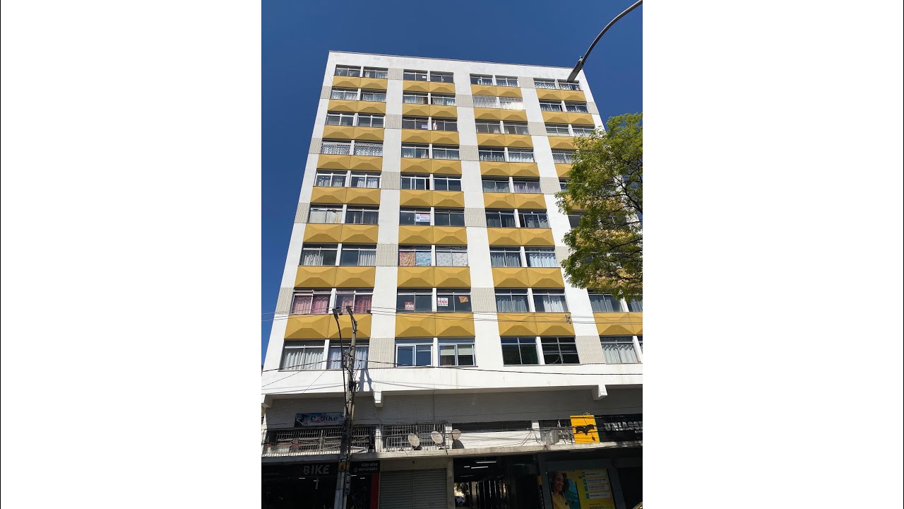 Quarto e sala reformado no centro. Portaria 24h e elevadores: Venda