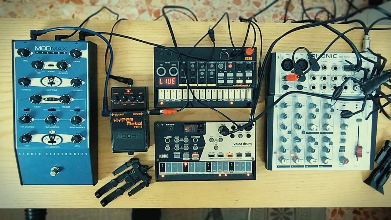 Hard Tekno Jam with Korg Volca Drum and Beats processed through Mod Max Filter