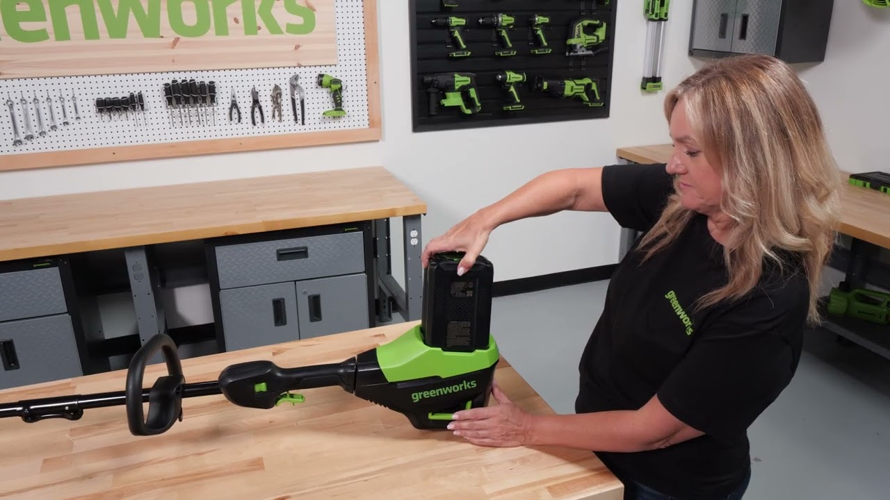 Greenworks 80V 12 inch Snow Shovel With Directional Vanes - Unboxing and Operation Guide