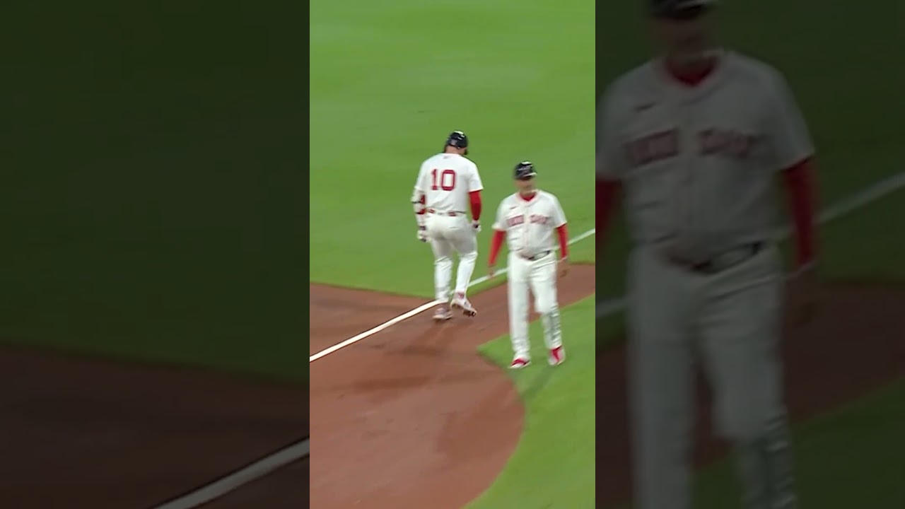 Brett Baty with the barehanded play!