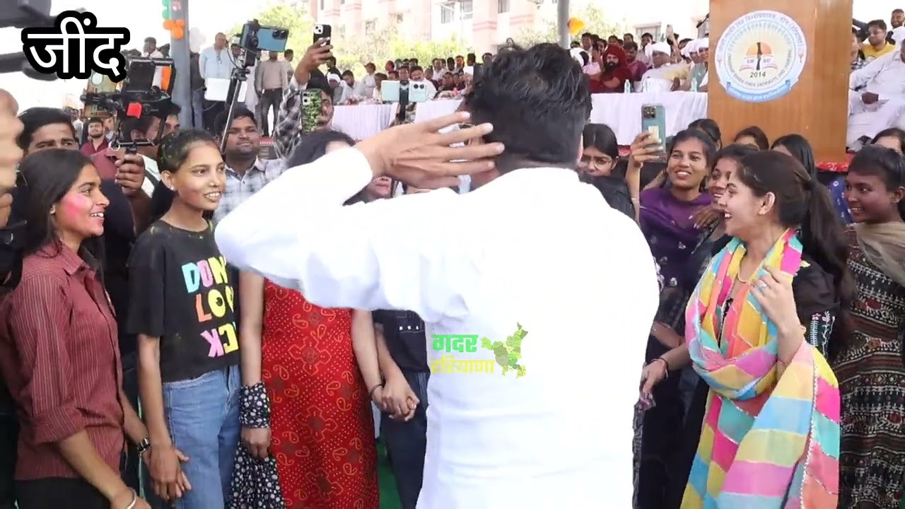 जींद रणबीर सिंह यूनिवर्सिटी में छात्र छात्राएं होली के त्यौहार पर डांस करती हुई #holi #holi_fag #new