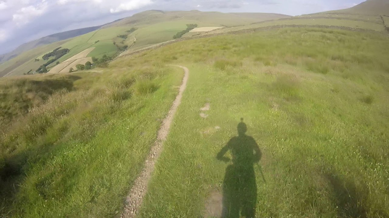 The Peak District - Mount Famine down to The Pennine Bridleway