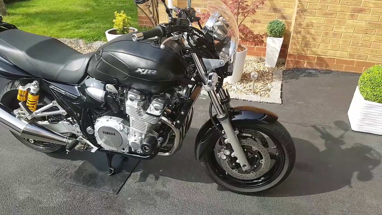 YAMAHA XJR1300 2012