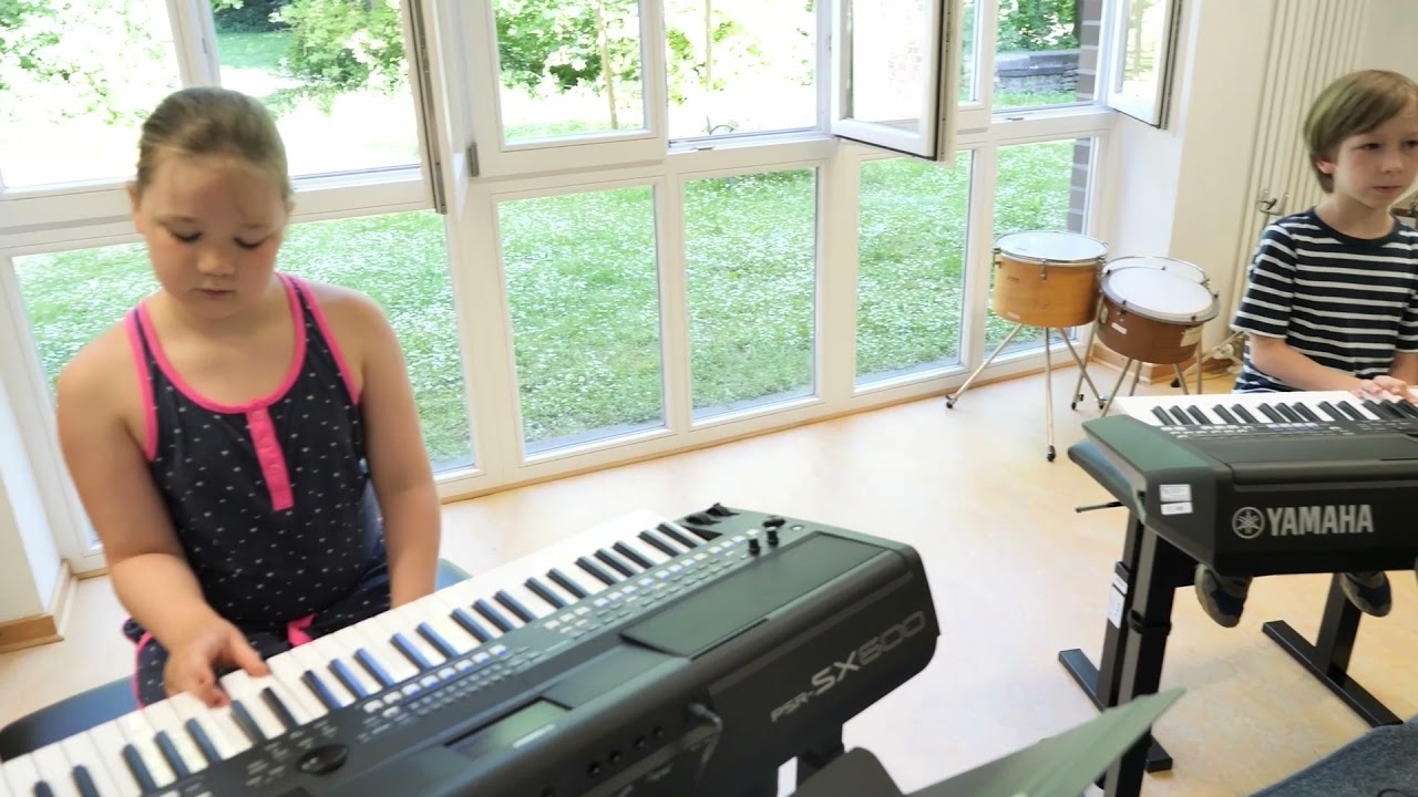 JeKits Instrument   Edith Stein Schule   Gemeinsam auf Tour