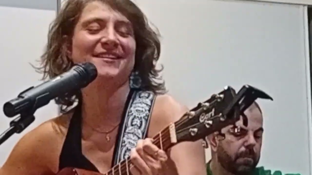 ALICIA USHUI La Gramola Cuarte Zaragoza 27 abril 2025