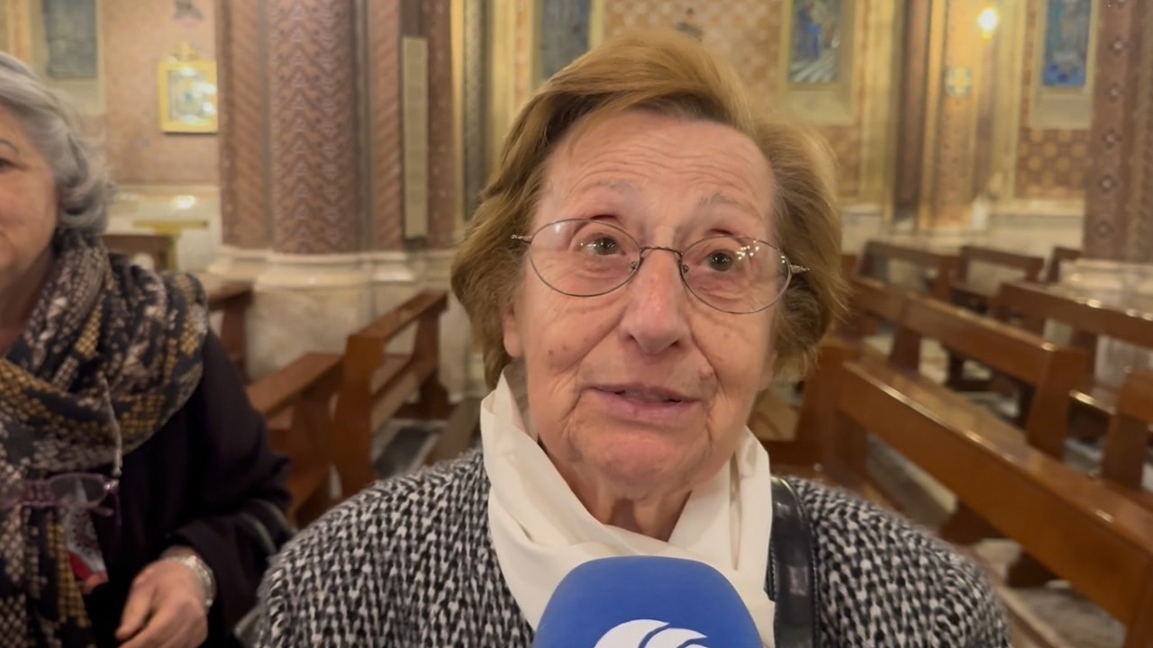Bari, l’antico rito del pane nella chiesa di San Giuseppe: “Qui fin da bambina, ora ho 94 anni”