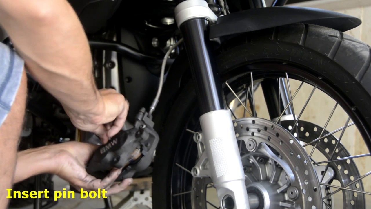 R1200GS/Adv 2006-2013 Brake Pads Change / Calipers maintenance