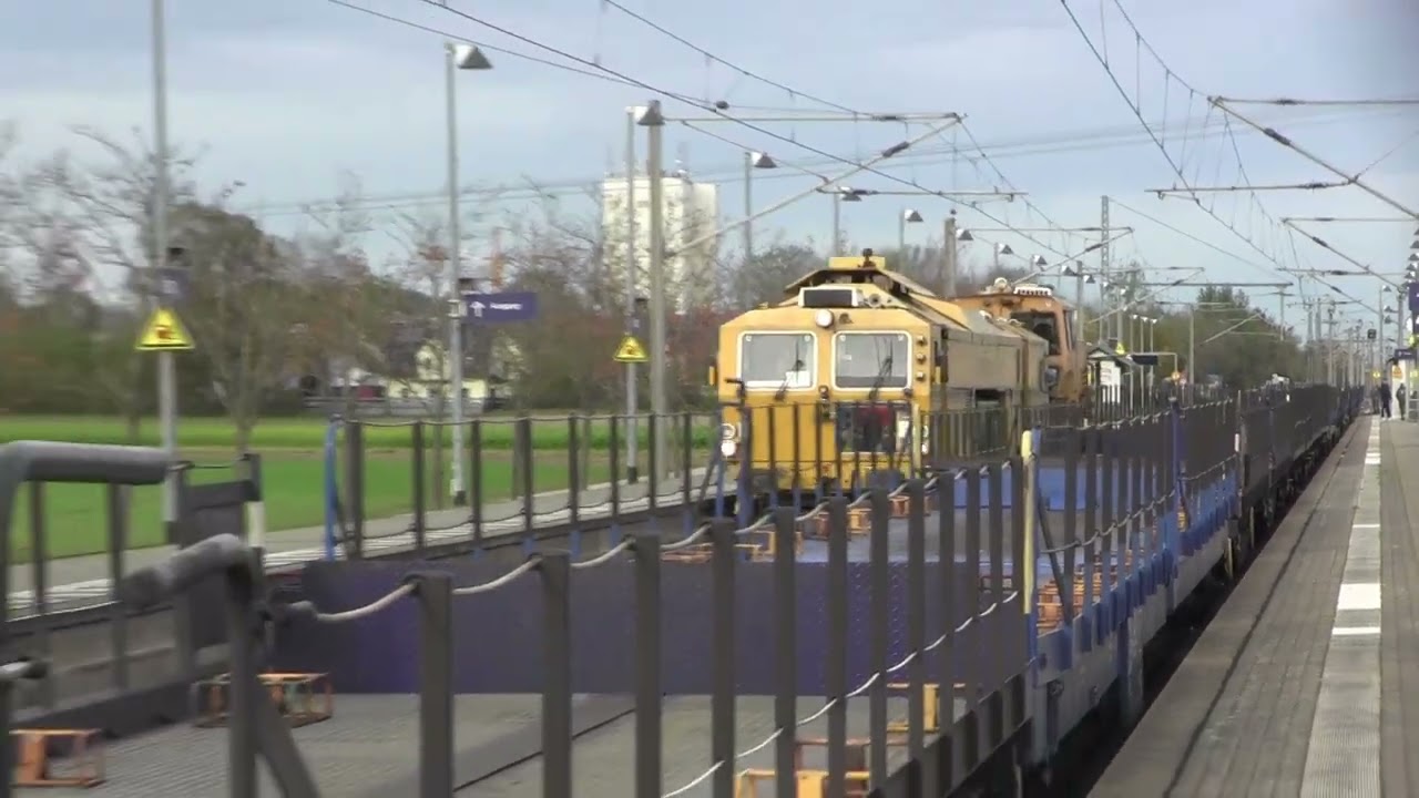 Ein Zug/eine Lok: Wiebe Stopfmaschine GSM 09-032 (9980 9421 001-5) in Schwaben 29.10.2023