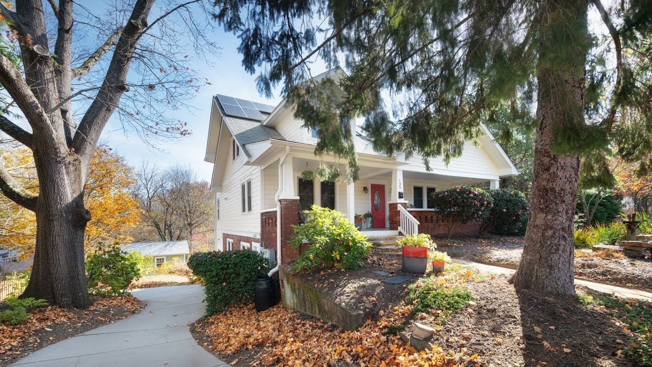 Virtual Walkthrough - 135 Westwood Place, Asheville, NC 28806