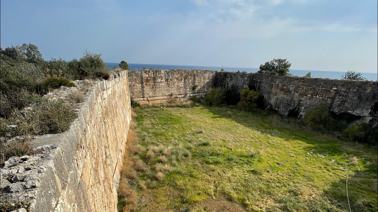 🏛️Korykos: Античный гидрокомплекс, следы зубил и фрезы