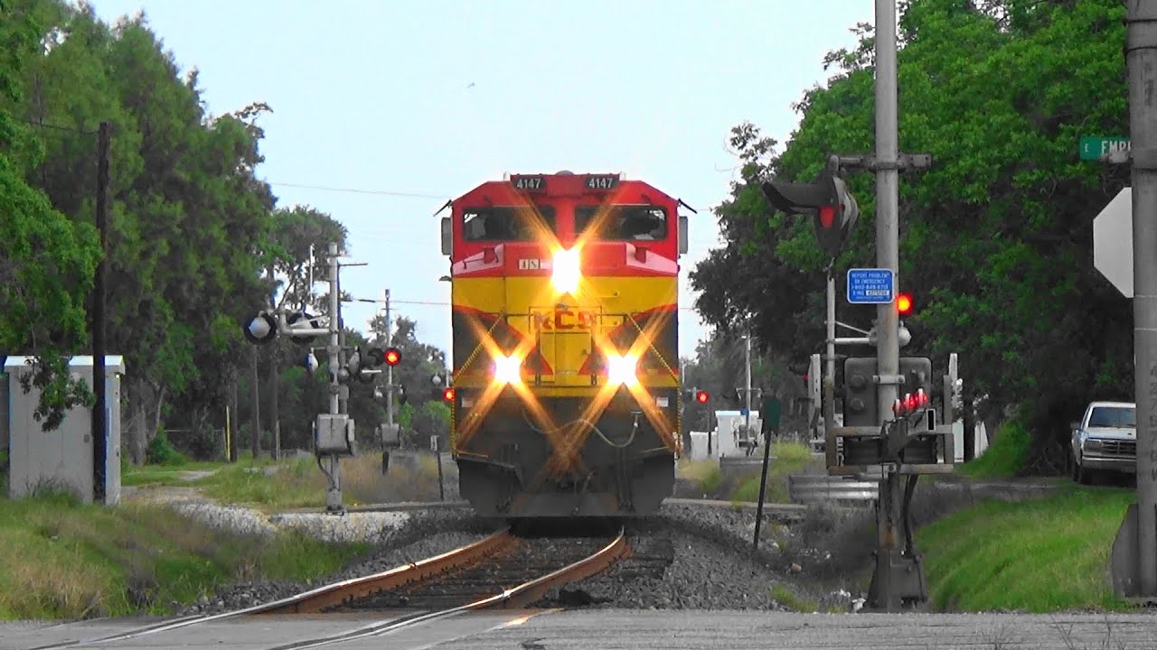 BEST SHOT EVER!! KCS 4147 South Coming At You in Refugio, TX Must Watch