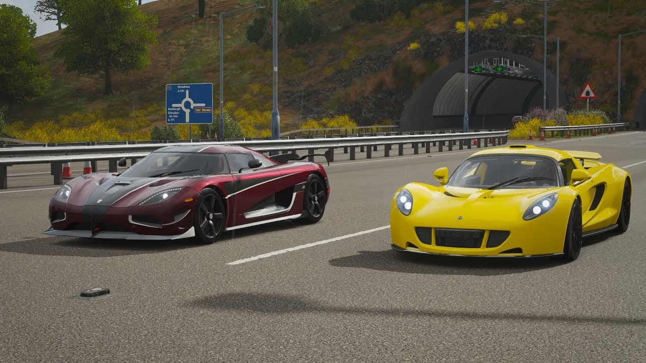 Forza Horizon 4 Drag race: Hennessey Venom GT vs Koenigsegg Agera RS