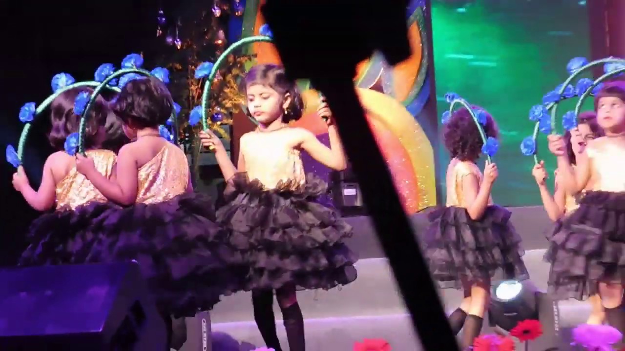 Formation dance by LKG kids