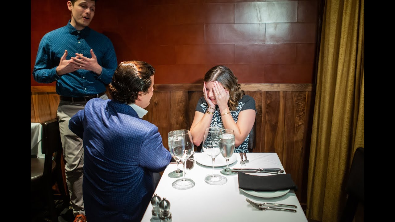 Flashmob Restaurant Marriage Proposal