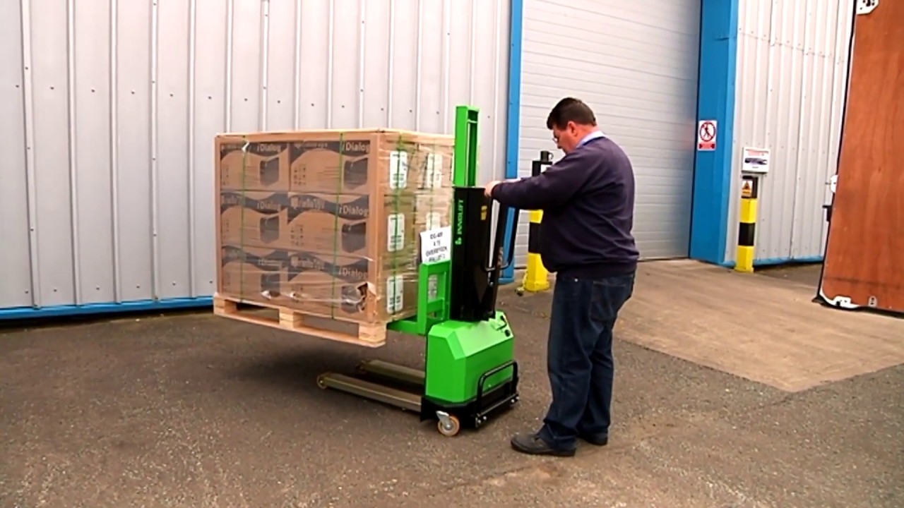 Bluebox Same Day Couriers - Using the Innolift