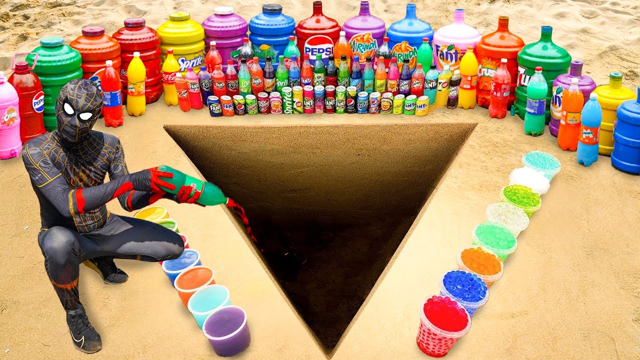 EXPERIMENT: Big Toothpaste Eruption Triangle pit, Giant Mirinda, Mtn Dew, Fanta, Coca Cola vs Mentos