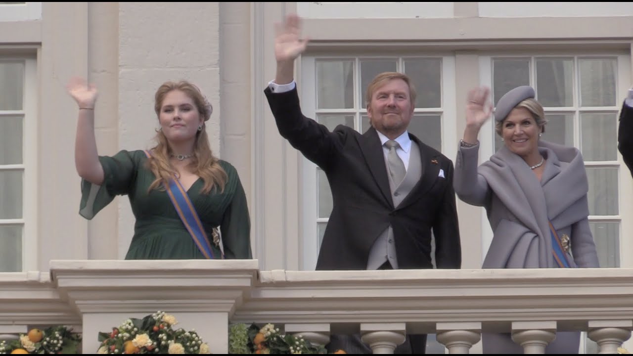 Amalia's eerste balkonscene: boe-geroep naar de Oranjes