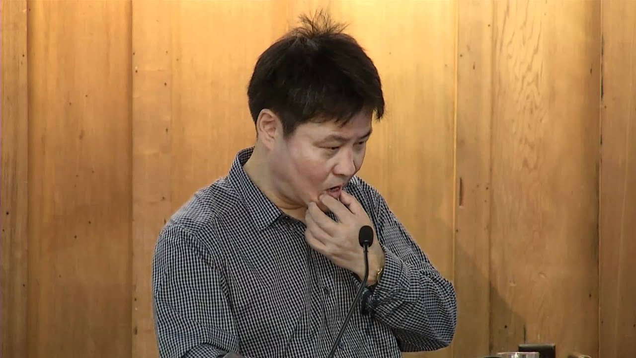 Yu Hua talking about his new book 
