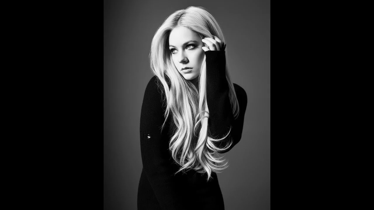 Avril Lavigne - Love Me Insane - Demo 1