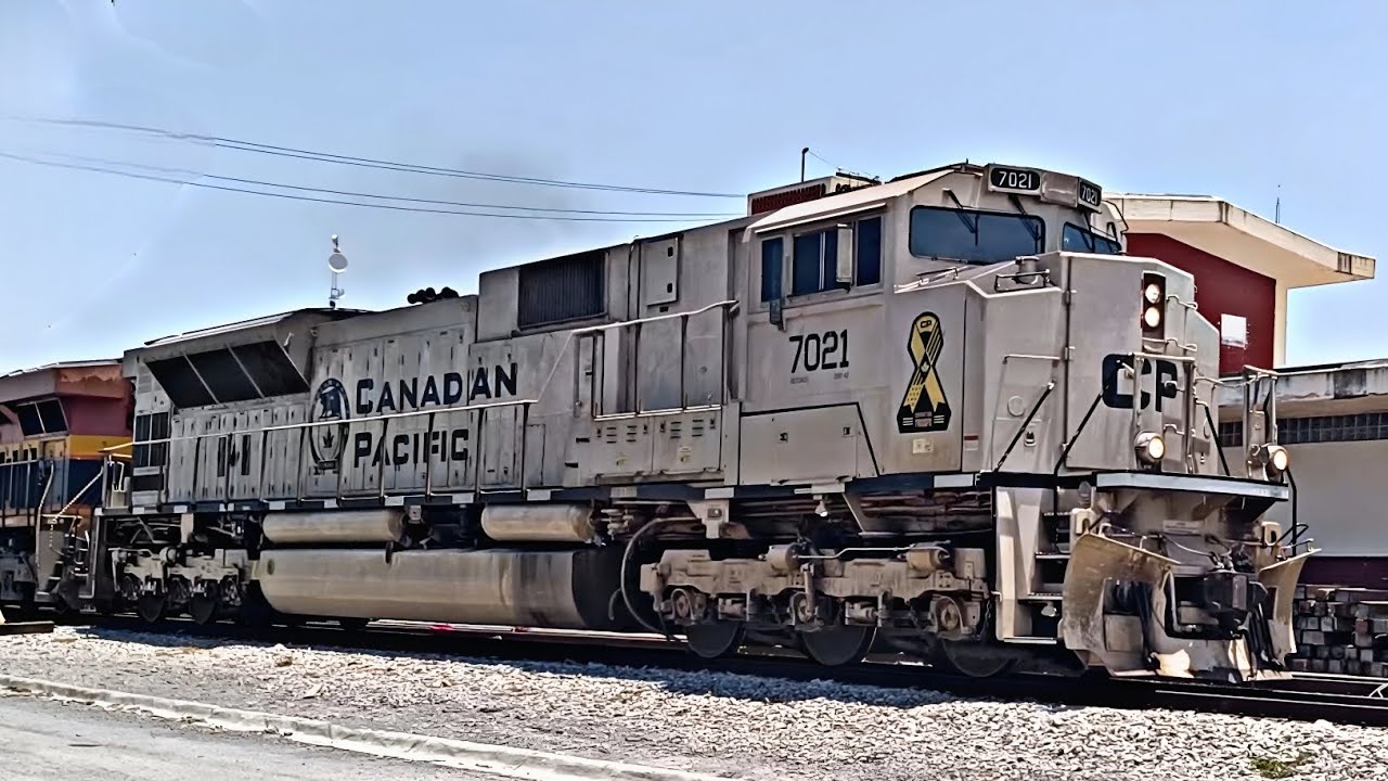 Locomotora CP 7021!!!, SD70ACU, 🚂liderando el 273, Pasando Estación de Río bravo Tamaulipas, Linea F
