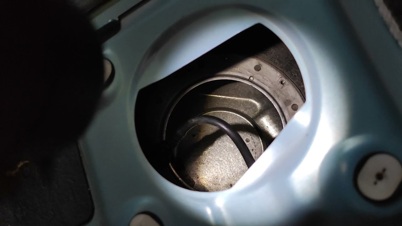 Mazda 3 2010 ruido en el tanque