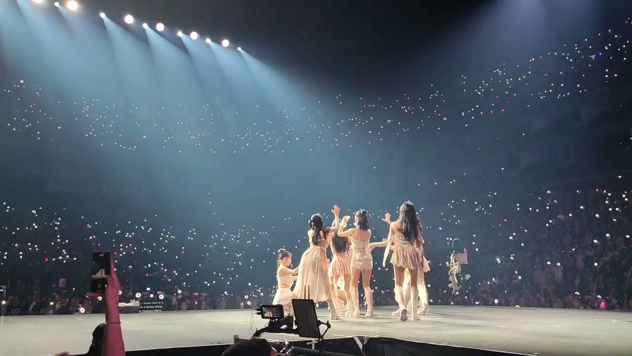 Twice - THE FEELS - Ready to be London - 8th September 2023