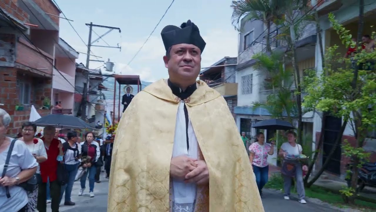 Desfile - Santificación DR JÓSE GREGORIO HERNÁNDEZ