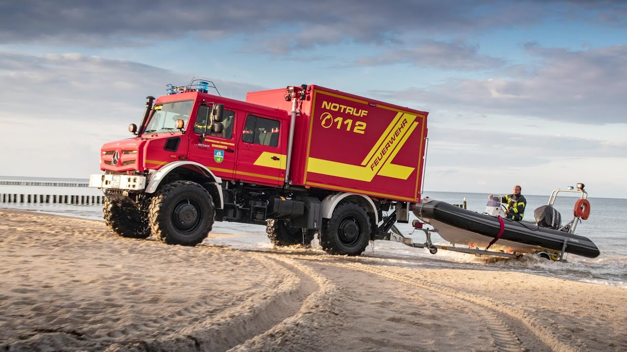 Wasserrettung mit dem Unimog auf Usedom.