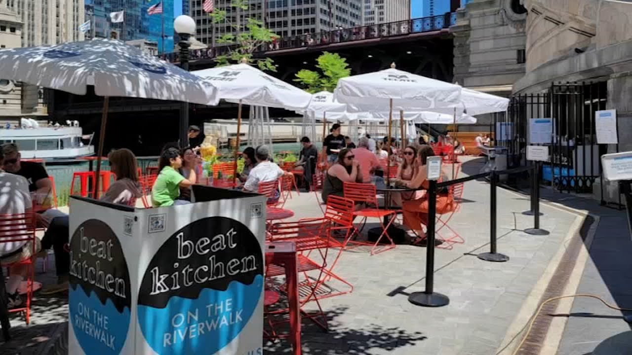 Beat Kitchen owner takes Chicago to federal court after riverwalk permit denied