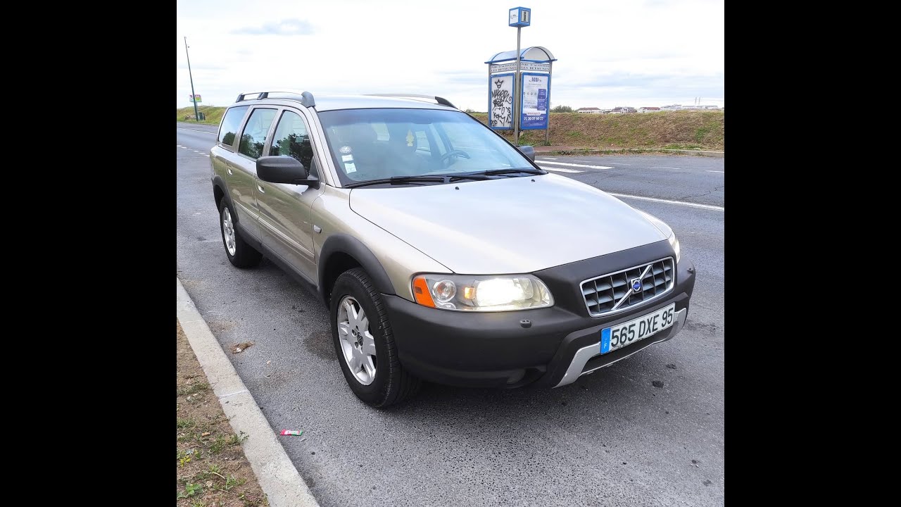 Volvo XC70 2.4 D5 (2005) - POV Night Drive (1)