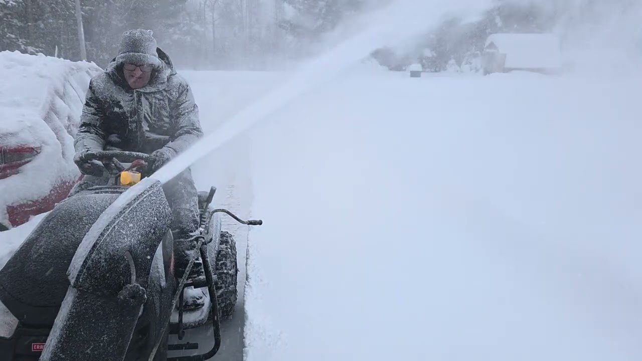 Snowblowing 1Foot Plus of Snow. It was massive. #snowblower #Snowblowing #bercomac #craftsman
