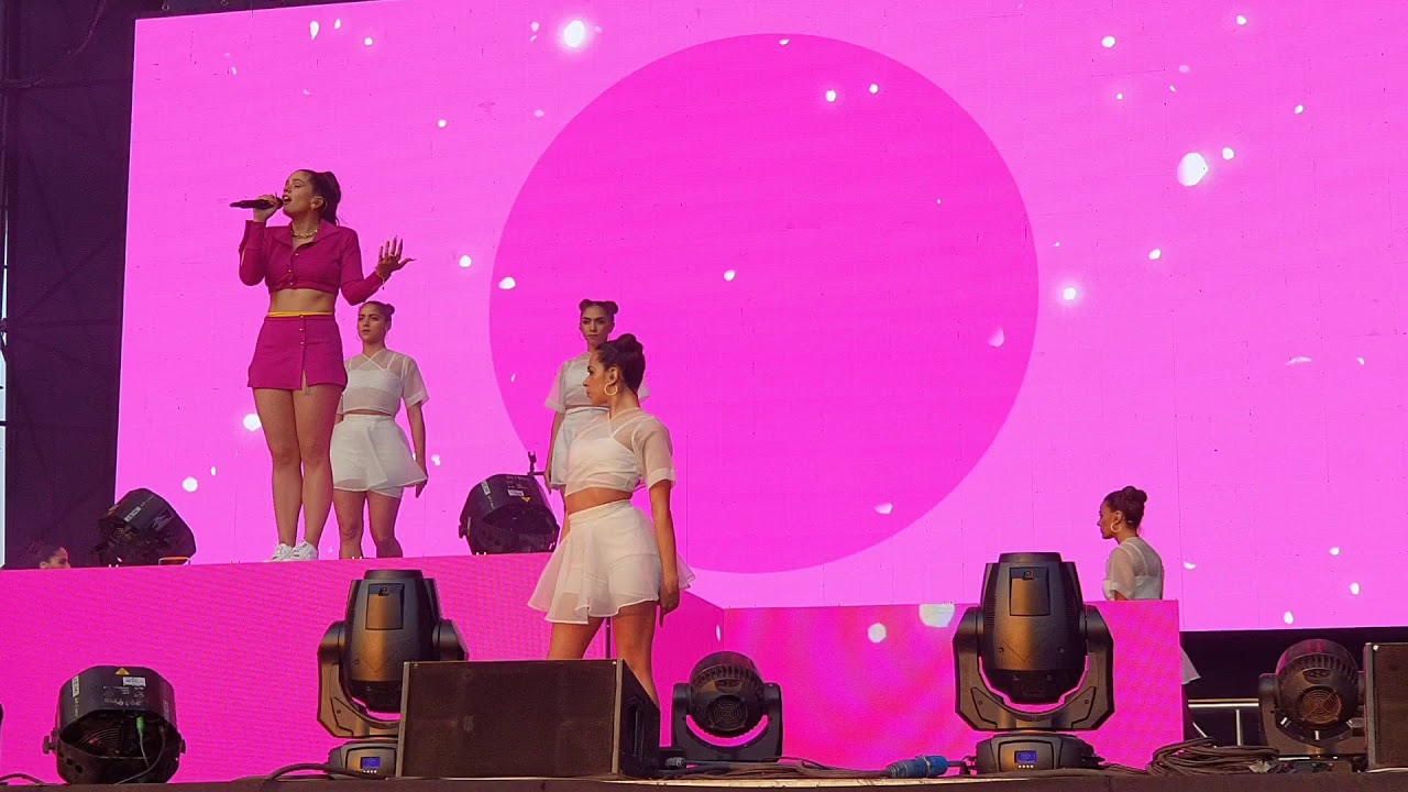 ROSALÍA - Maldición  @ Lollapalooza  Chile 2019