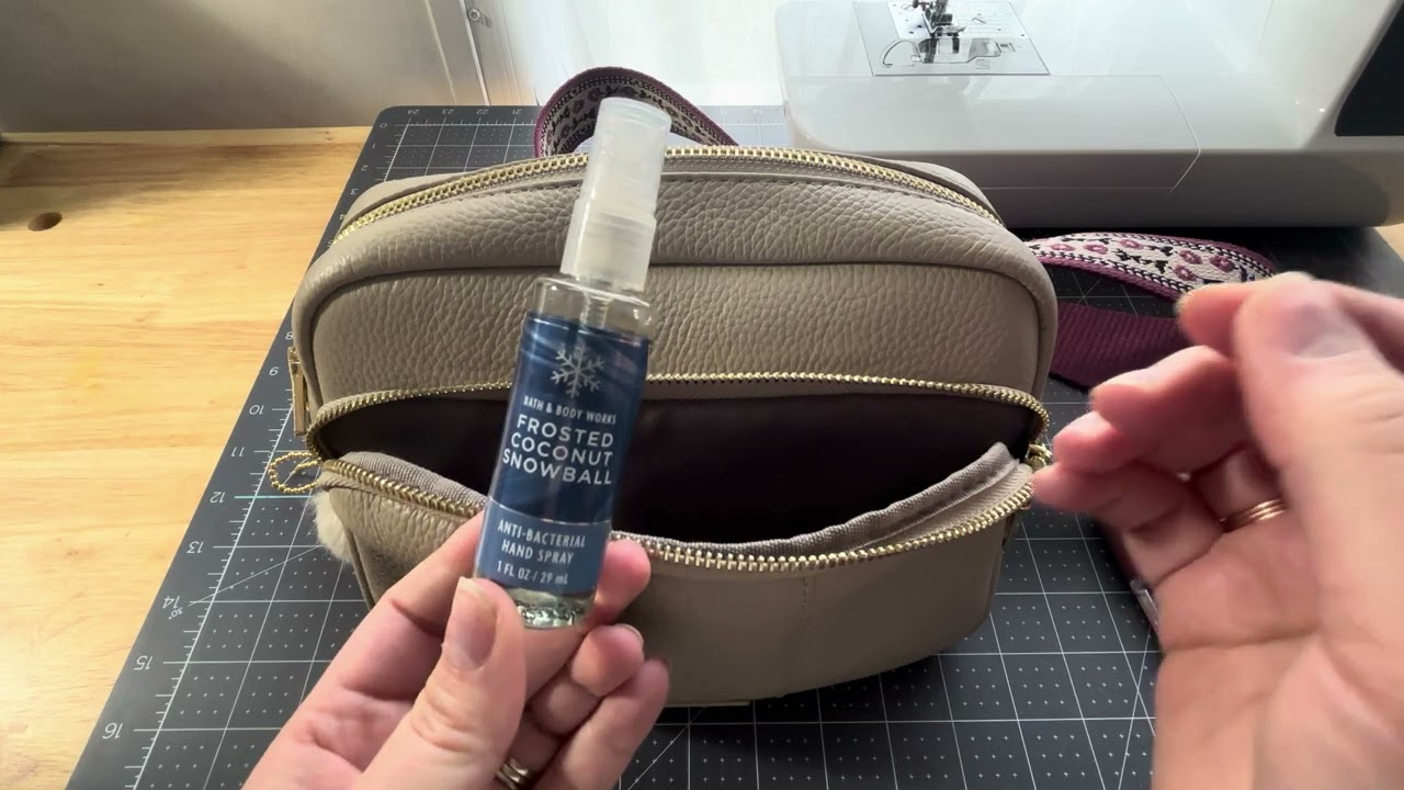 What’s in my Bag? : Pom Pom London Original Plus