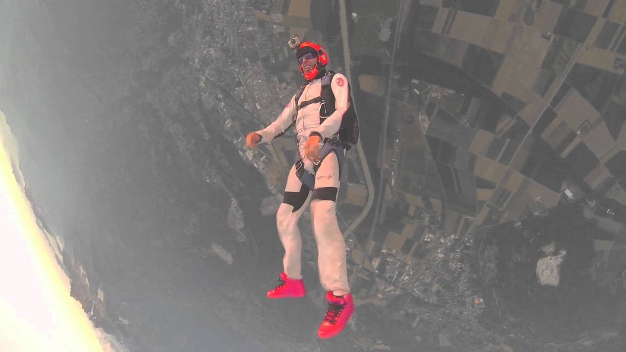 Reportage : Le parachutisme, pourquoi sauter ?