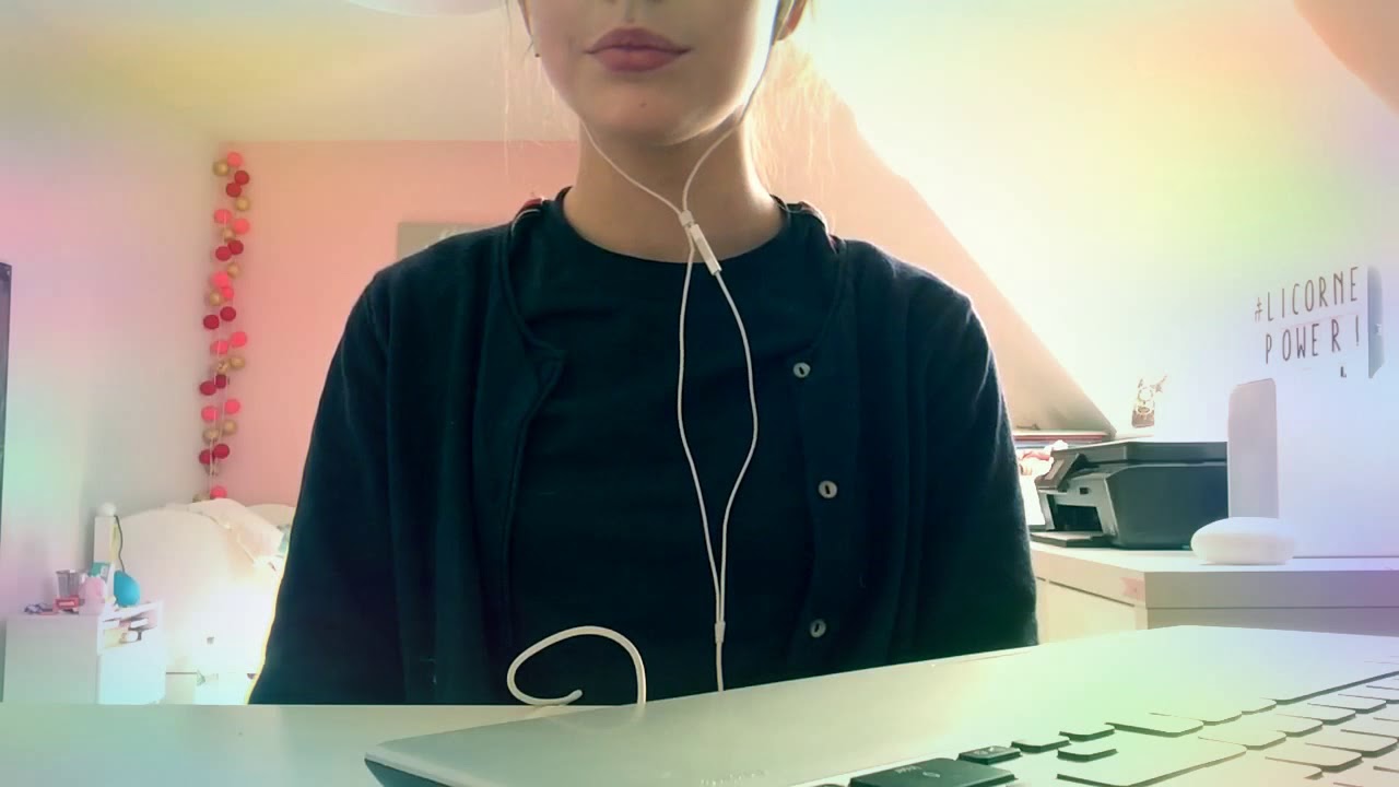 ASMR vendeuse dans un magasin de chaussure 👟(role play)