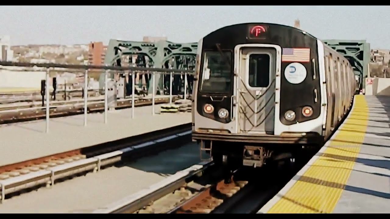 MTA New York City Subway (F) & (G) Trains @ Smith-9 Streets Station