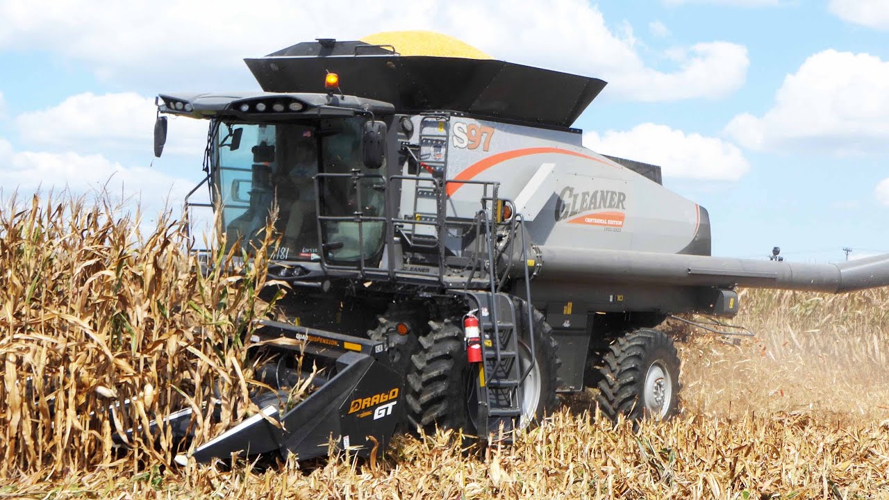 Gleaner S97 Combine in The Field Harvesting Corn