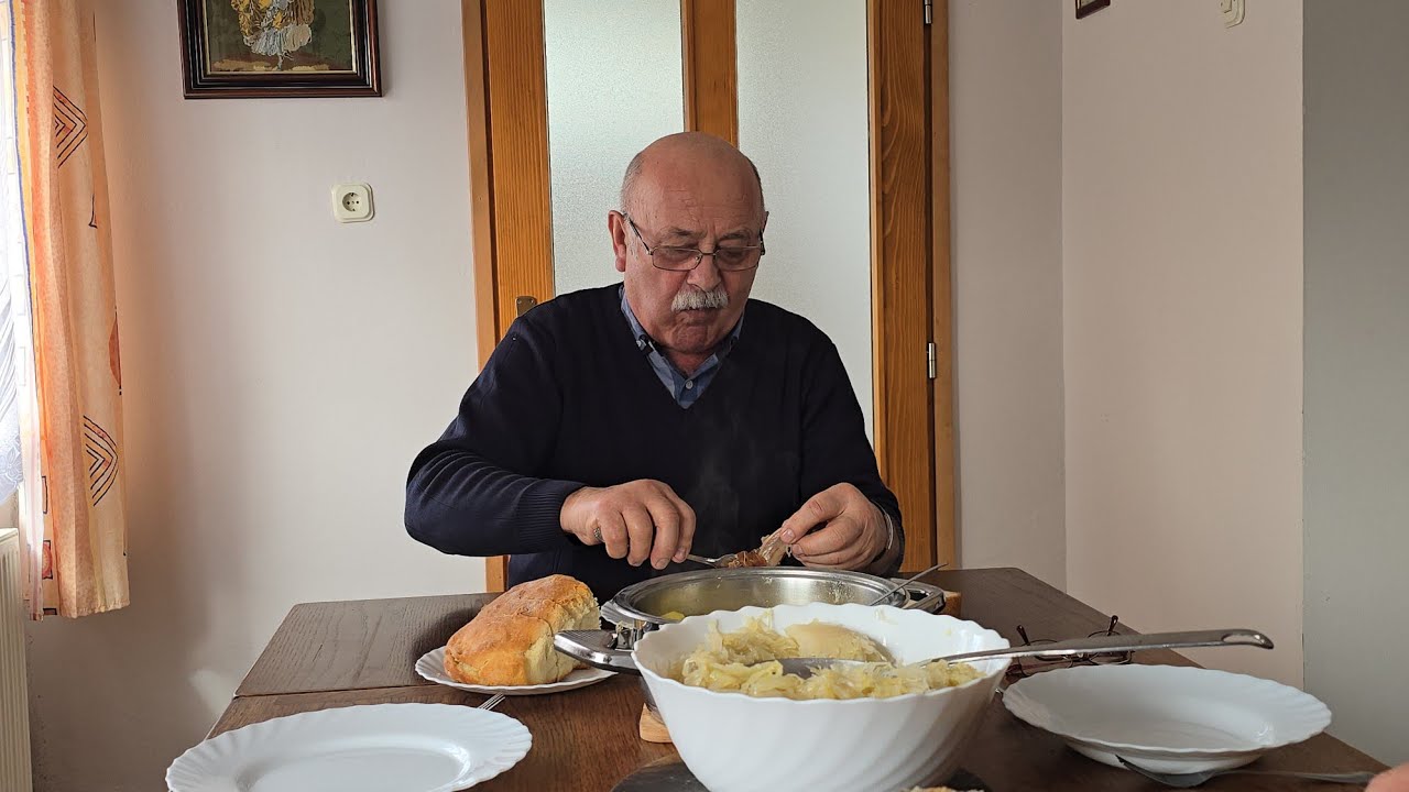 Zelja i mesa, krumpira i mirisa kod Domaćina