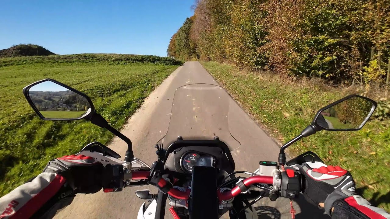 Akcesoria do motocykla 125 - UM DSR ADVENTURE TT (Malaguti Dune) Jesienią po polach i lasach!