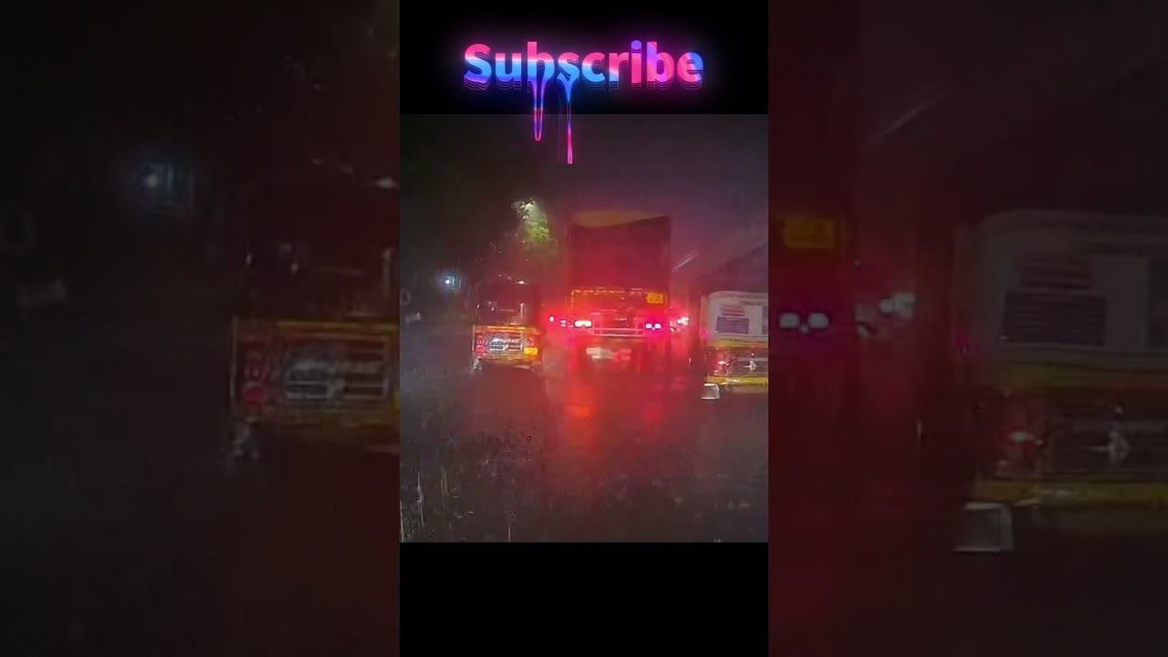 Mumbai Heavy Rain Causes Massive Traffic Jam 🌧️🚗 | #Shorts