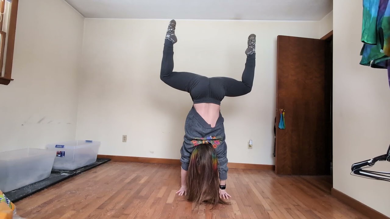 Handstand Practice Day 30/365 Round 6 