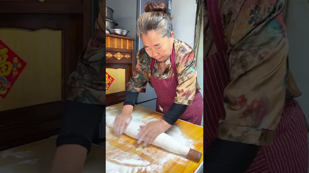 看看俺老婆婆做的手工茄子肉丁打卤面太好吃啦！#记录我的农村生活