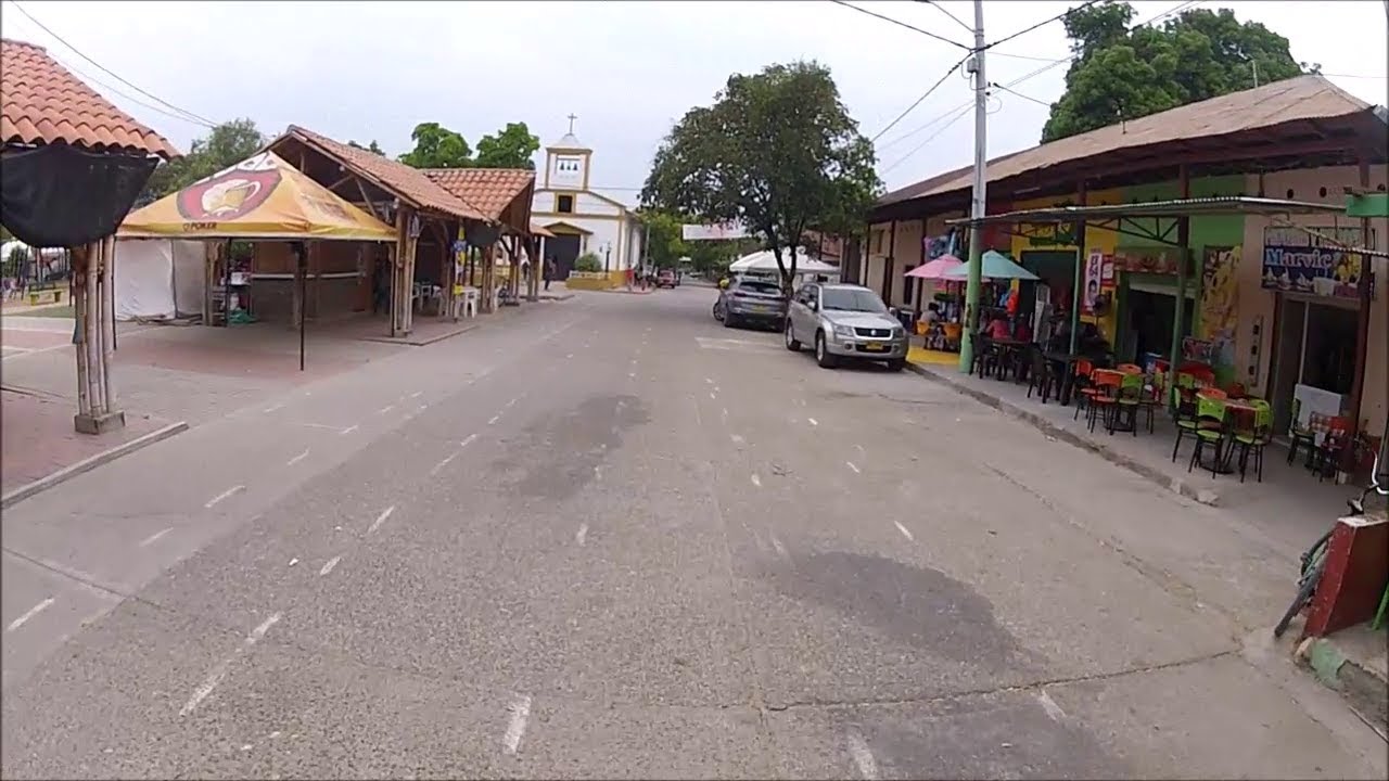10 Nariño - Cundinamarca, kra 3 y 4ta. Tour en moto por Colombia.
