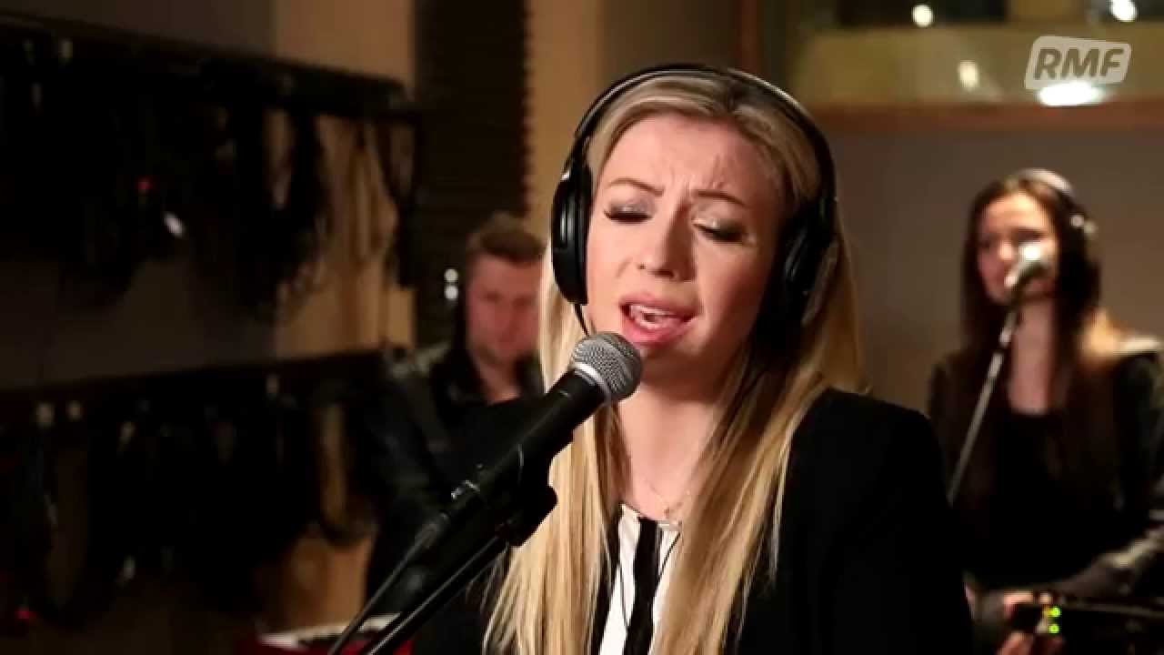 Kasia Cerekwicka - Między słowami (Poplista Plus Live Sessions)