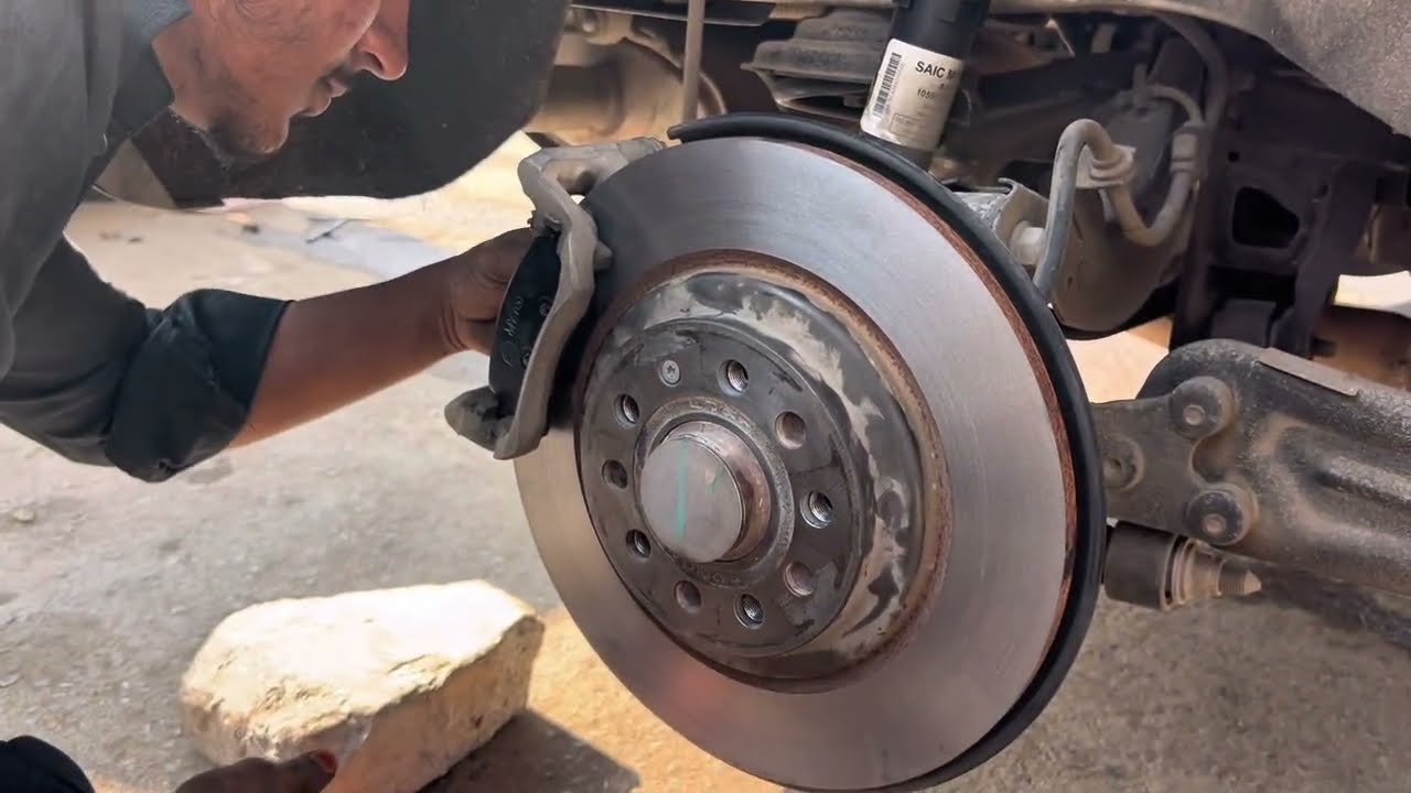 MG HS Brake Pad Replace – Front & Rear