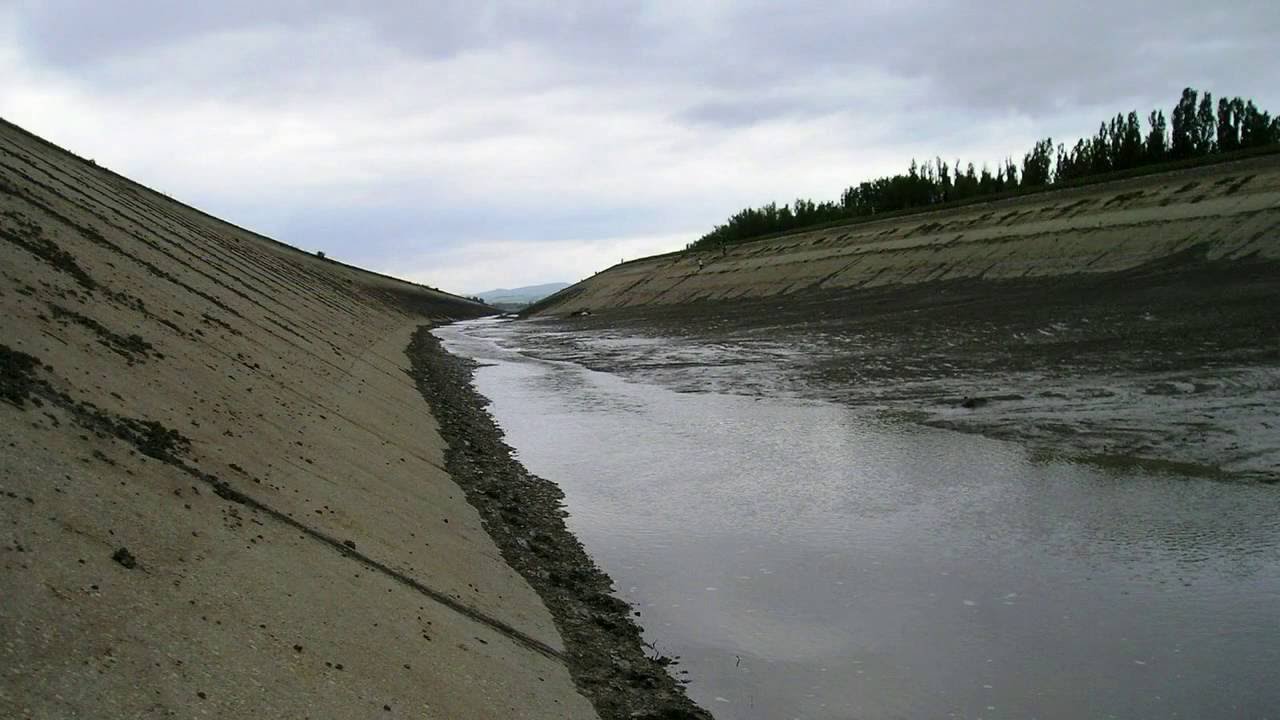 Vodná elektráreň Madunice – vypustený prívodný kanál (2007)