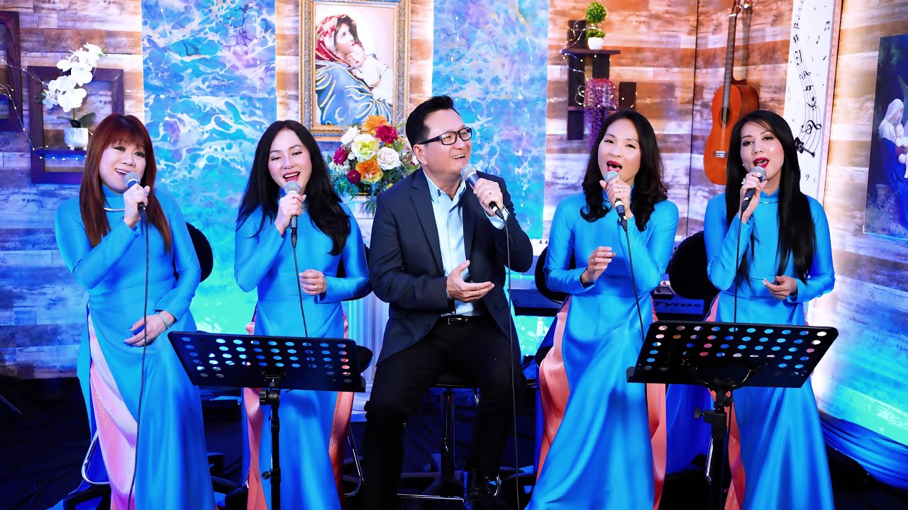 Mẹ Đầy Ơn Phúc