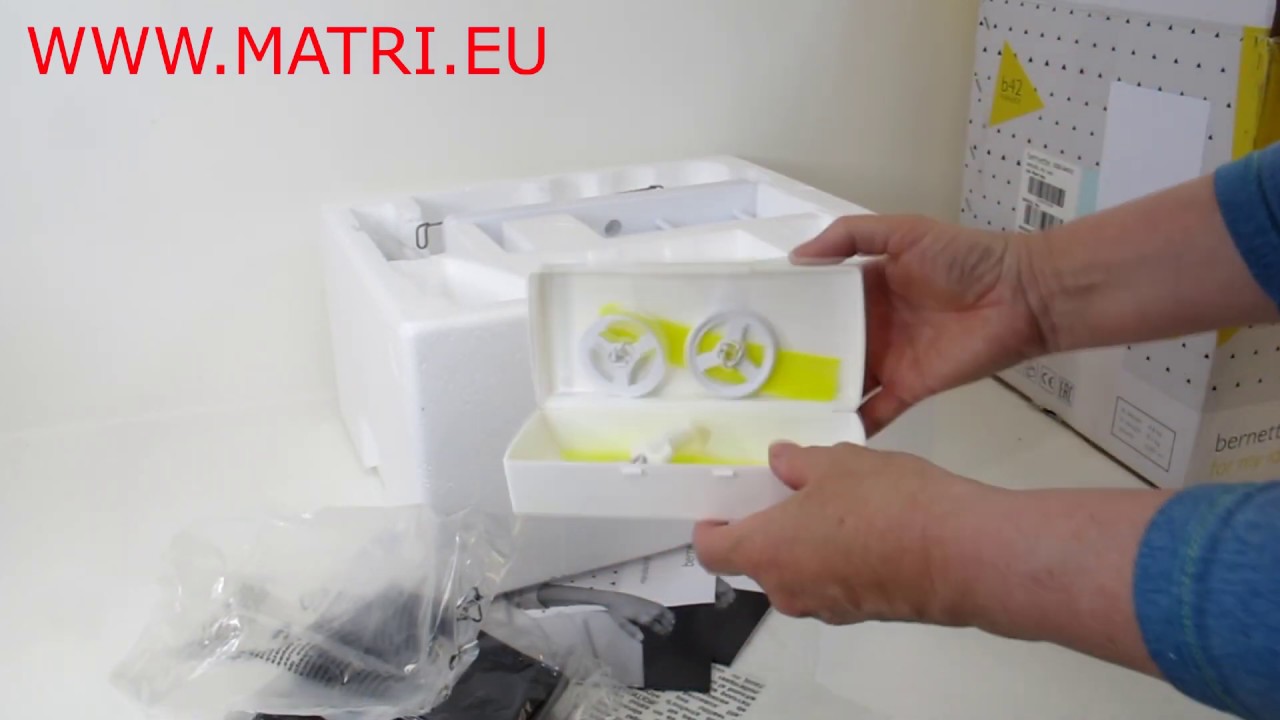 Bernette B42 bernina Coverlock what's in the box