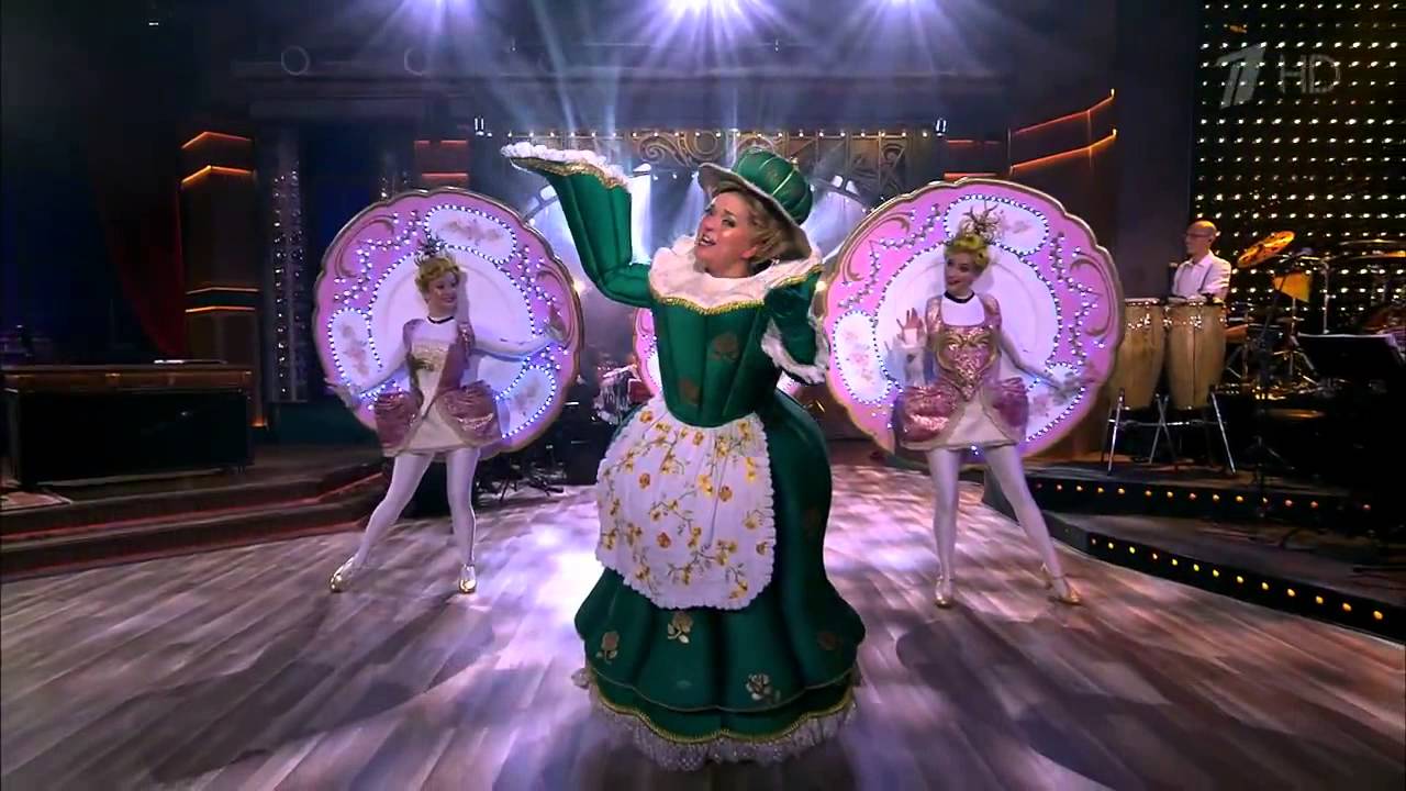 Вечерний Ургант  Фрагмент мюзикла 'Красавица и Чудовище' 24 10 2014